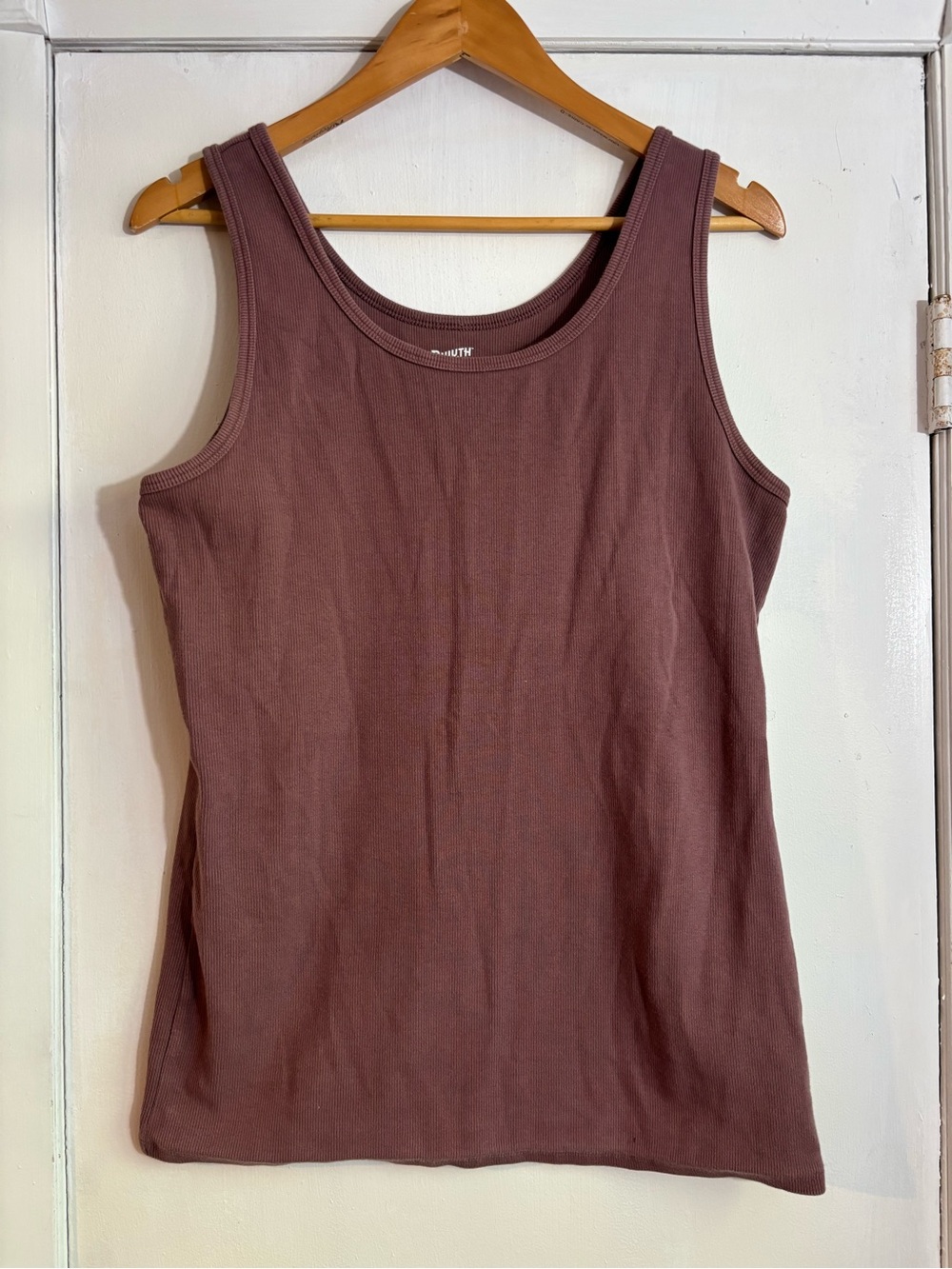 Duluth Trading Co Women’s Sleeveless Tank Top in Mauve